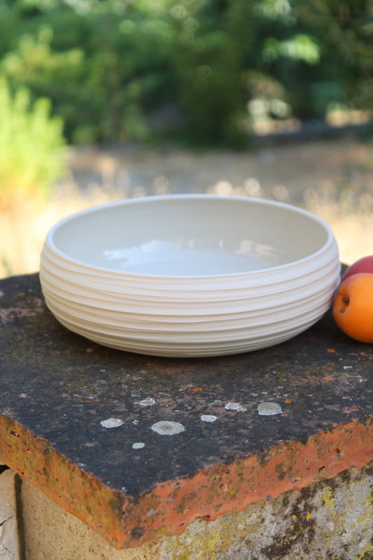 Assiette creuse striée